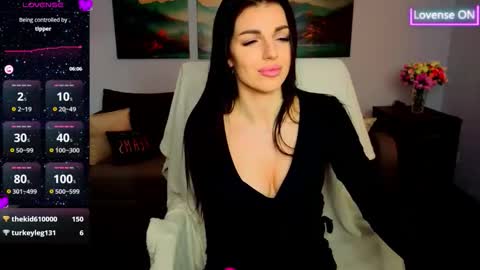 Snapshot of angelina_clark chatting on 05.15.26 Angelina online show from 05.15.26