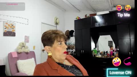 Angelina online show from 11.28.25