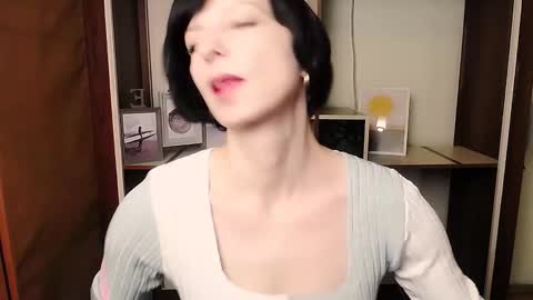 Angelina online show from 01.17.26