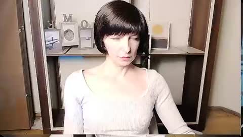 Snapshot of angelinalov_ chatting on 06.14.26 Angelina online show from 06.14.26