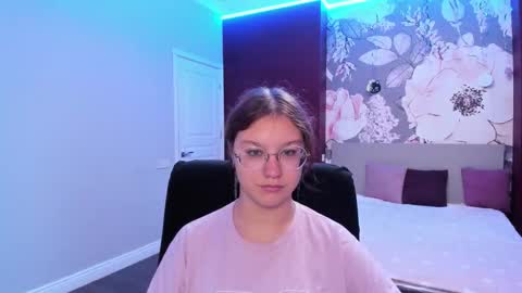 AngelinaLow online show from 09.17.25