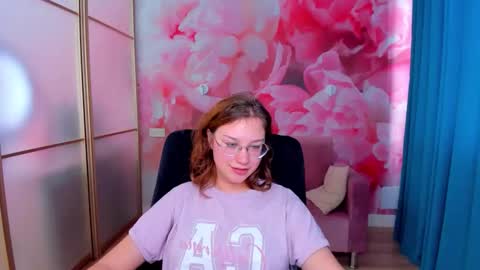 AngelinaLow online show from 11.21.25