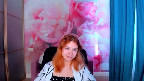 Snapshot of angelinalow chatting on 04.19.26 AngelinaLow online show from 04.19.26