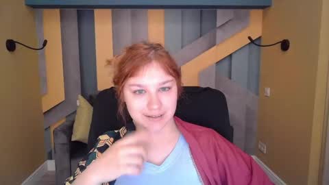 Snapshot of angelinalow chatting on 04.20.26 AngelinaLow online show from 04.20.26