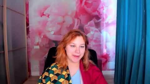 Snapshot of angelinalow chatting on 04.26.26 AngelinaLow online show from 04.26.26