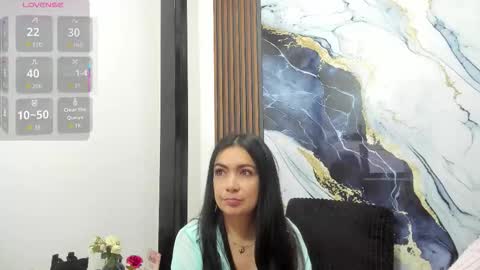 Snapshot of angelinee39 chatting on 10.20.25 angeline online show from 10.20.25