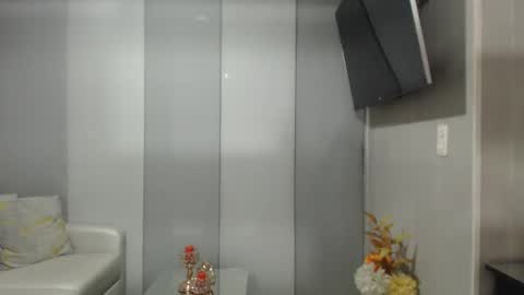 angelinna_12 online show from 09.23.25