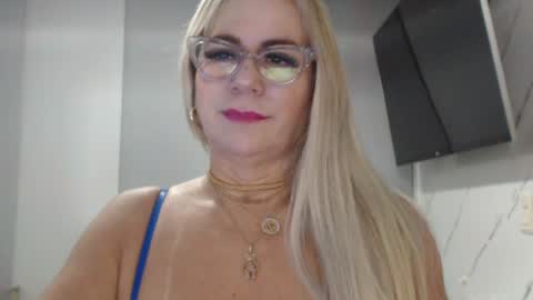 Snapshot of angelinna_12 chatting on 07.06.26 angelinna_12 online show from 07.06.26