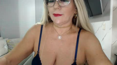 Snapshot of angelinna_12 chatting on 08.05.26 angelinna_12 online show from 08.05.26