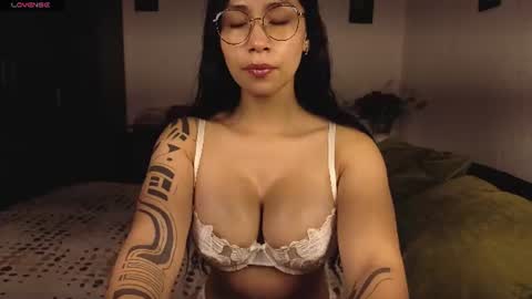 Snapshot of angellaisabella chatting on 06.20.26 ANGELA ISABELLA online show from 06.20.26