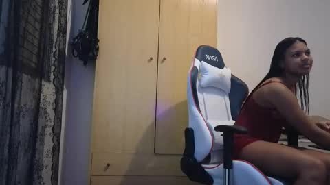 Snapshot of angellyrodriguez1234 chatting on 10.25.25 Angelly online show from 10.25.25