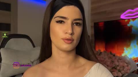 Snapshot of angelmi171 chatting on 10.10.25 angelmi171 online show from 10.10.25