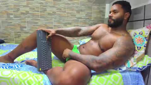 Snapshot of angelo_evans33 chatting on 08.09.26 angelo_evans33 online show from 08.09.26