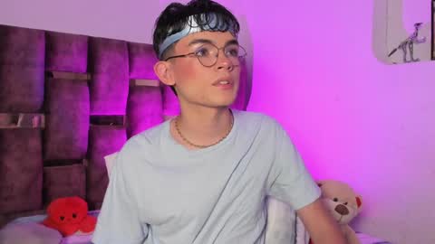 Angelo I work from home this is my room  online show from 01.03.25