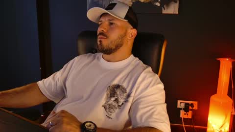 Snapshot of angeloeric chatting on 05.27.26 BlackWolf online show from 05.27.26