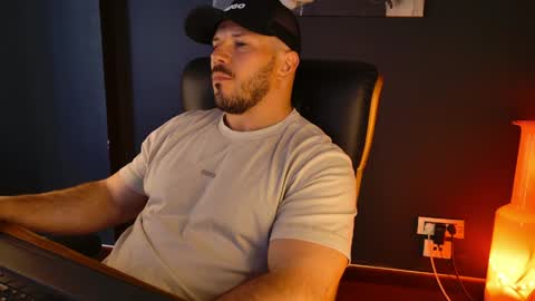 Snapshot of angeloeric chatting on 05.29.26 BlackWolf online show from 05.29.26