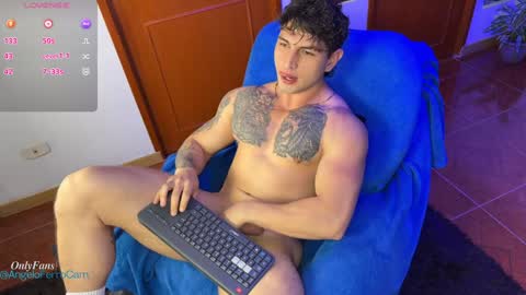 Snapshot of angeloferro1 chatting on 01.05.25 Angelo Ferro online show from 01.05.25