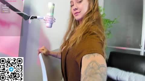 Snapshot of angelpaull chatting on 12.21.24 Angel online show from 12.21.24