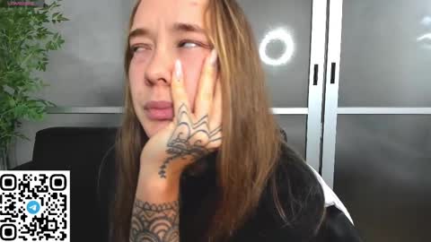 Snapshot of angelpaull chatting on 02.23.25 Angel online show from 02.23.25