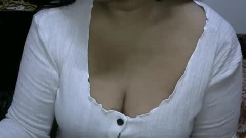 Snapshot of angelpriya555 chatting on 01.14.25 angelpriya555 online show from 01.14.25