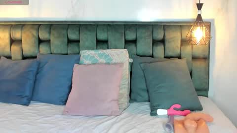 ANGIE online show from 02.26.25