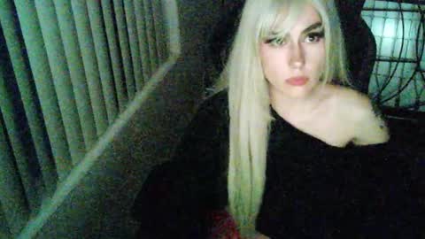 Angelwilde00 online show from 09.22.25