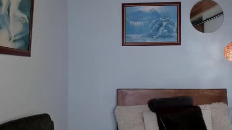 Angel Fox online show from 12.04.24