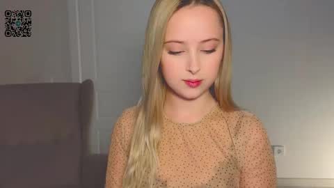  Im Chloe  i do FLASH BOOBS for new fan club online show from 03.26.26