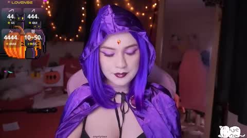 Snapshot of angelytaxx chatting on 10.26.25 Angel online show from 10.26.25