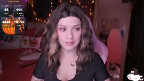 Snapshot of angelytaxx chatting on 10.28.25 Angel online show from 10.28.25