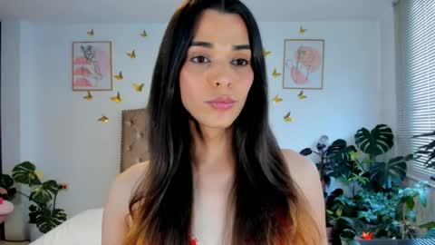 Snapshot of angie_modelo chatting on 06.21.26 Anabella online show from 06.21.26
