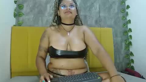 Snapshot of angiekatrinacm101 chatting on 02.17.26 angiekatrinacm101 online show from 02.17.26