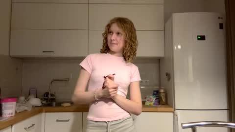 Hello My name is Sarah  im new model here and little but shy. online show from 11.28.25