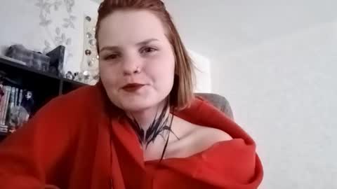 Snapshot of anglewiemann chatting on 10.16.25 Lana online show from 10.16.25