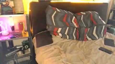 Snapshot of angrydeimos chatting on 02.20.26 Deimos online show from 02.20.26