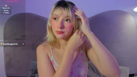 Snapshot of ania_mml chatting on 01.01.25 Ania online show from 01.01.25