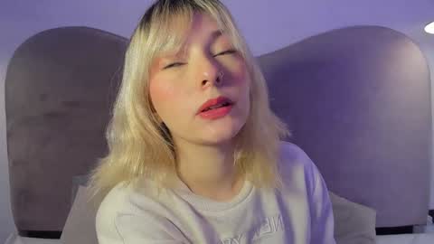 Snapshot of ania_mml chatting on 01.02.25 Ania online show from 01.02.25