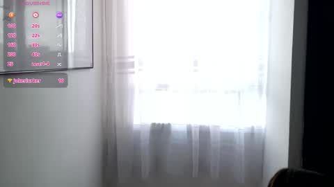 Snapshot of ania_mml chatting on 10.07.25 Ania online show from 10.07.25