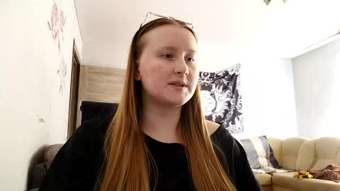 Snapshot of anika_lipps chatting on 04.19.26 Anika online show from 04.19.26