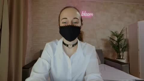 Snapshot of anikabloom chatting on 02.04.25 anikabloom online show from 02.04.25