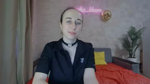 Snapshot of anikabloom chatting on 02.24.25 anikabloom online show from 02.24.25