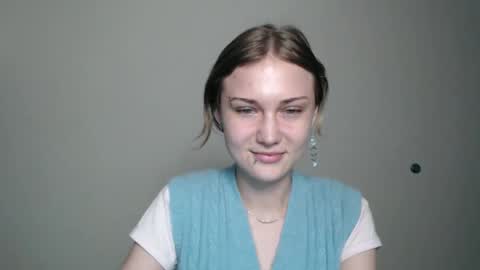 Snapshot of anisiaaa_lovesyou chatting on 09.20.25 Anisia online show from 09.20.25