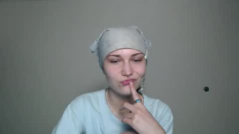 Snapshot of anisiaaa_lovesyou chatting on 09.23.25 Anisia online show from 09.23.25