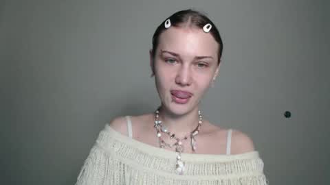 Snapshot of anisiaaa_lovesyou chatting on 10.03.25 Anisia online show from 10.03.25