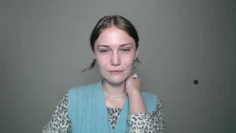 Snapshot of anisiaaa_lovesyou chatting on 10.23.25 Anisia online show from 10.23.25