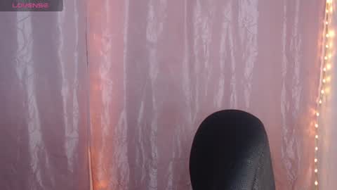 Snapshot of anita23_ chatting on 06.19.26 ANITTA online show from 06.19.26