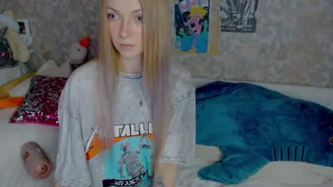 Snapshot of anita_moon_ chatting on 02.14.25 anita_moon_ online show from 02.14.25