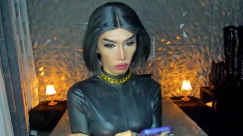 Snapshot of anitacruisze chatting on 01.28.25 Miss Ann online show from 01.28.25