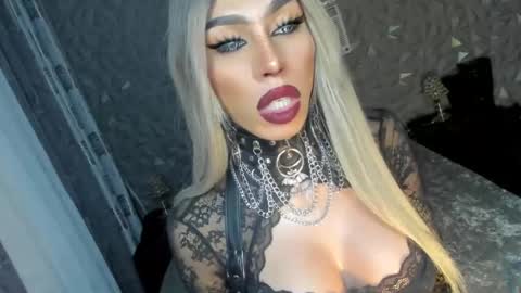 Snapshot of anitacruisze chatting on 02.25.25 Miss Ann online show from 02.25.25