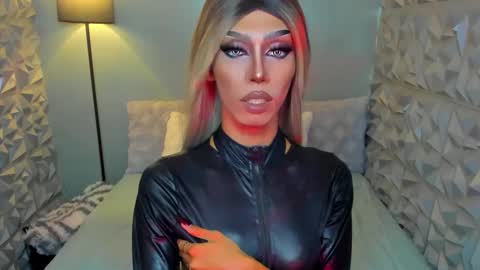 Snapshot of anitacruisze chatting on 03.09.25 Miss Ann online show from 03.09.25